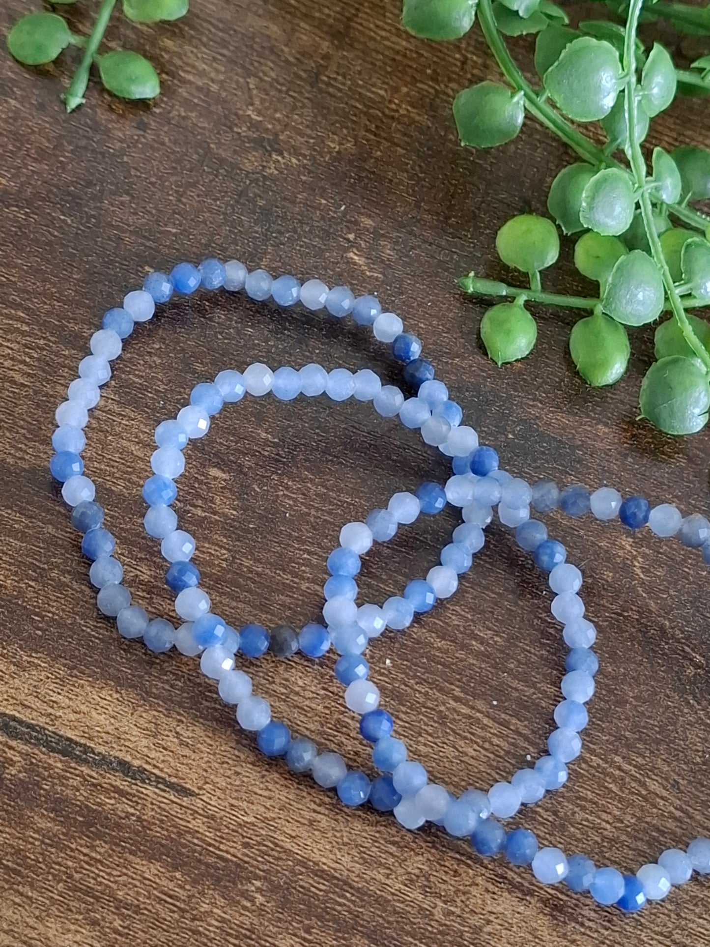 Facet geslepen blauwe avonturijn armband