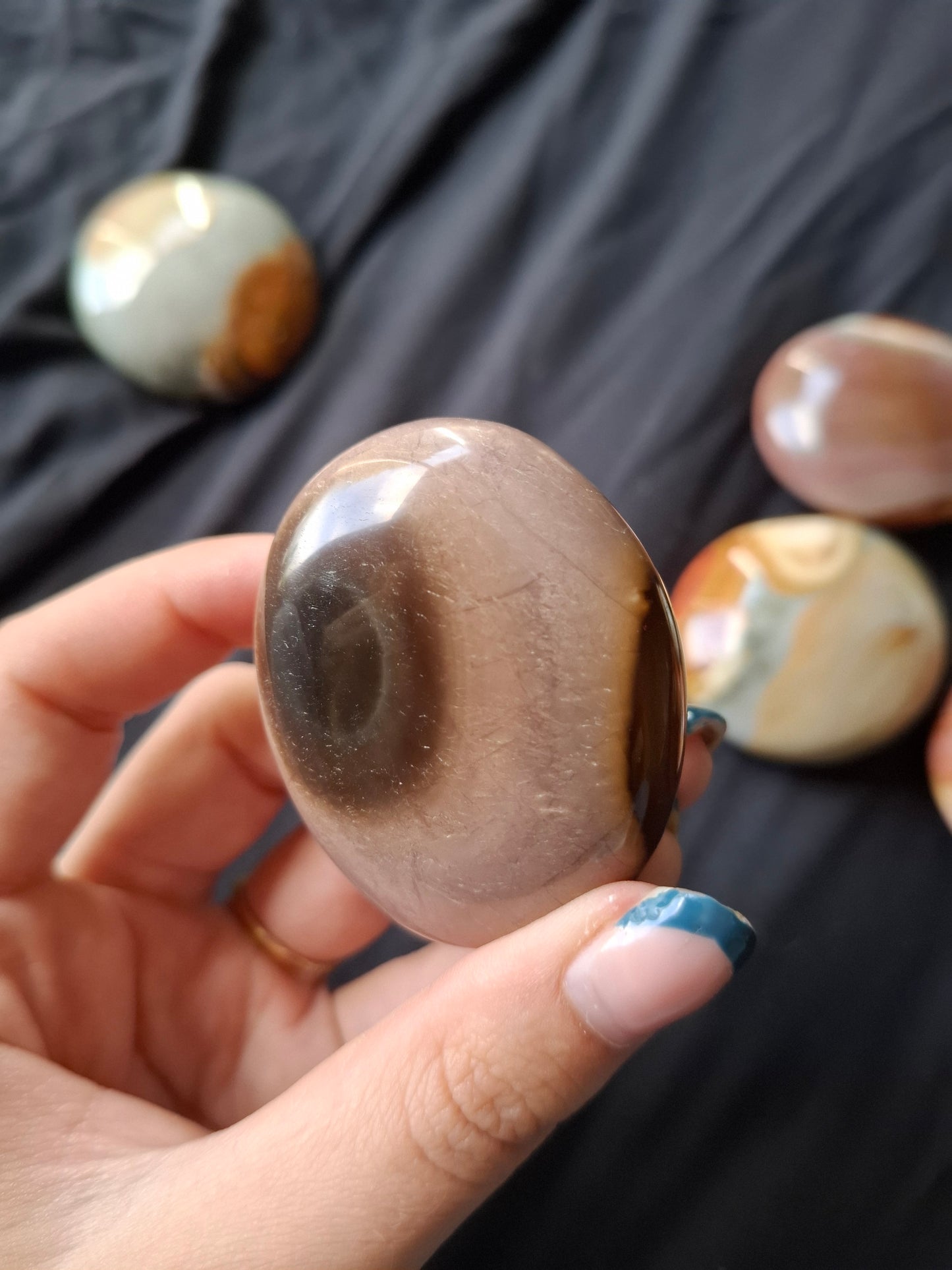 Polychroom jaspis handsteen nr11