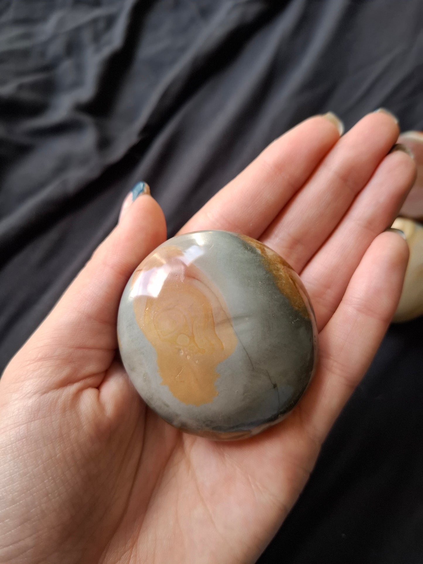 Polychroom jaspis handsteen nr12