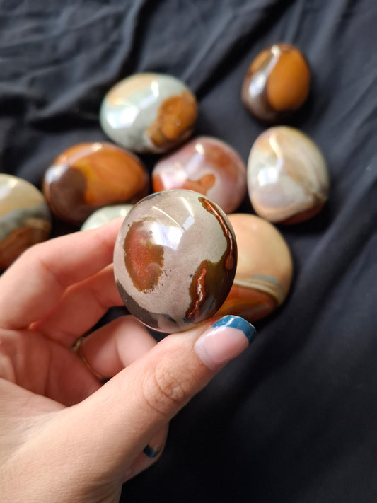 Polychroom jaspis handsteen nr3
