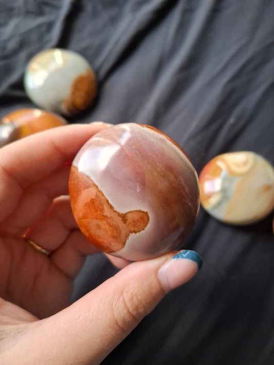 Polychroom jaspis handsteen nr10