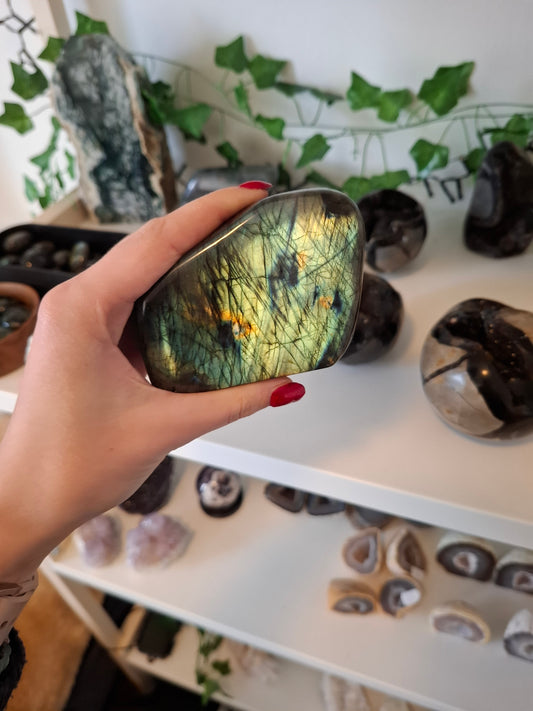 Labradoriet freeform