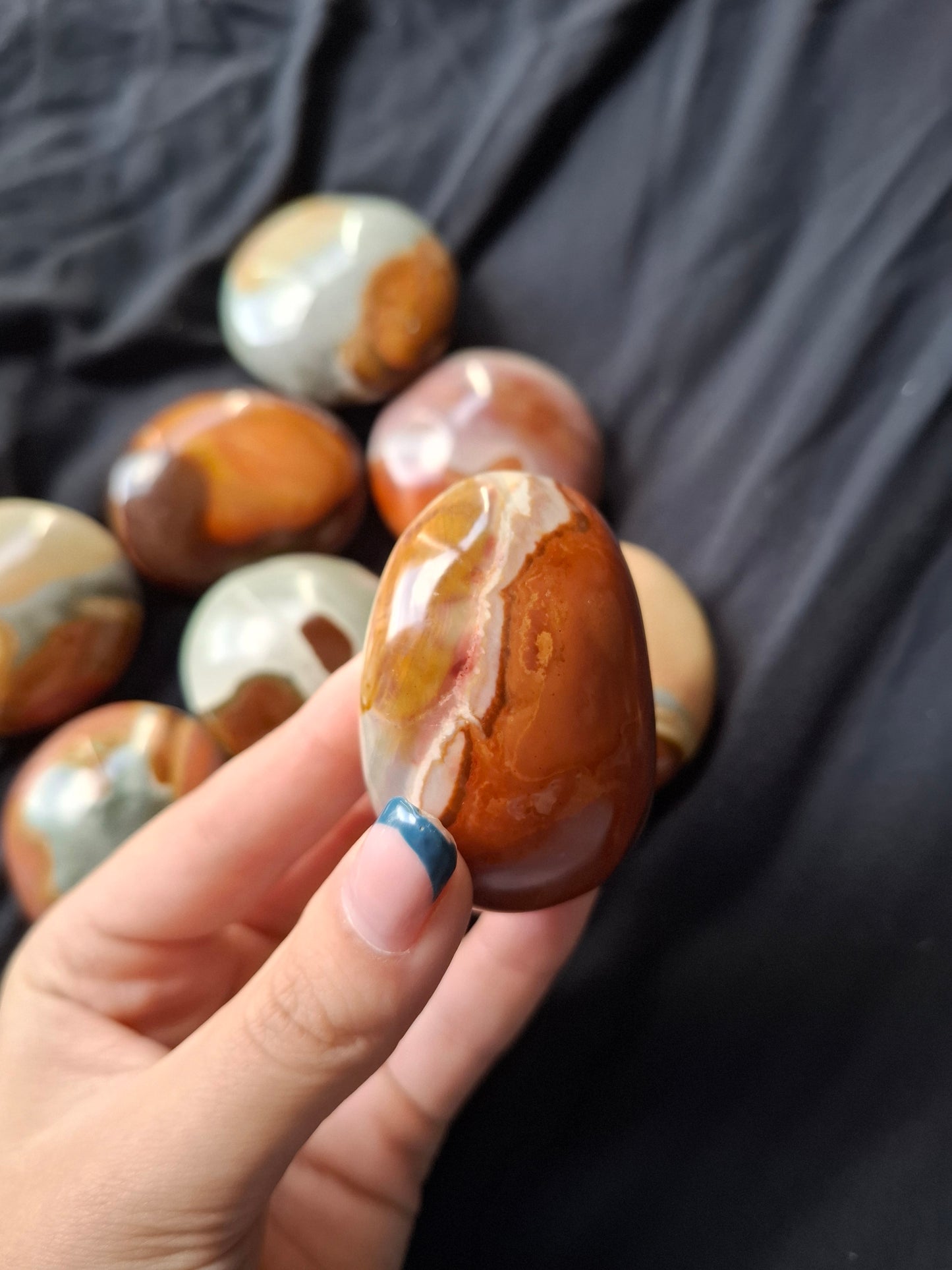 Polychroom jaspis handsteen nr5